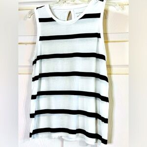 EUC‎ Halogen Black and White Boxy Tank Top Size M